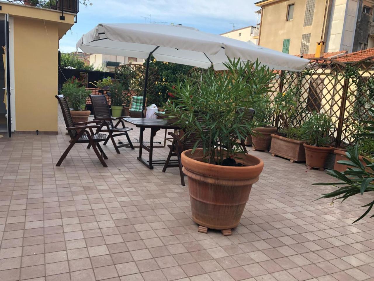 La Casetta Di Giuci Imperia Bagian luar foto